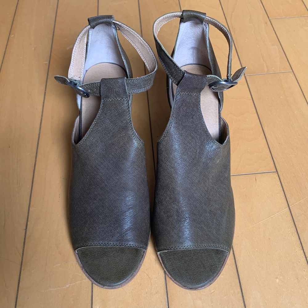 Lucky Brand leather sandals, size 10